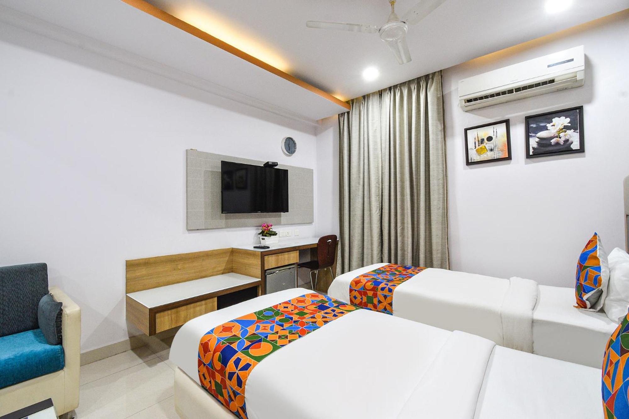 Fabhotel Aditya Homes - Nr Isb, Gachibowli Haidarábád Kültér fotó